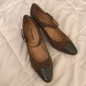Karen Scott pumps